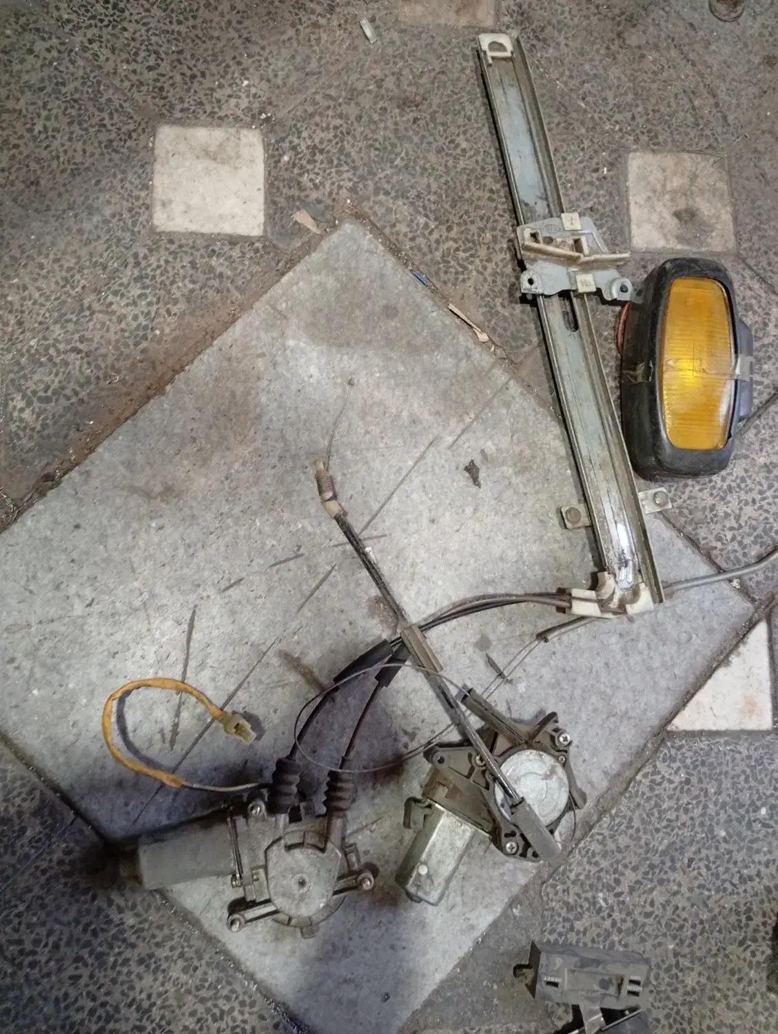 لوازم موتور سیکلت ویو کمک فنر|قطعات یدکی و لوازم جانبی|همدان, |دیوار