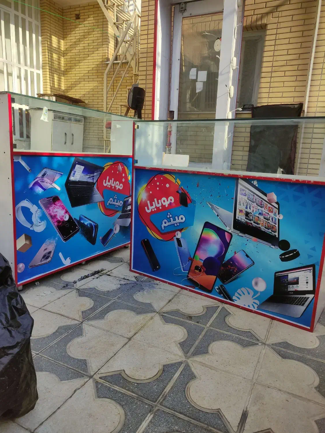 دو عدد میز پیشخوان و یک ویترین|فروشگاه و مغازه|شیراز, صاحب الزمان|دیوار