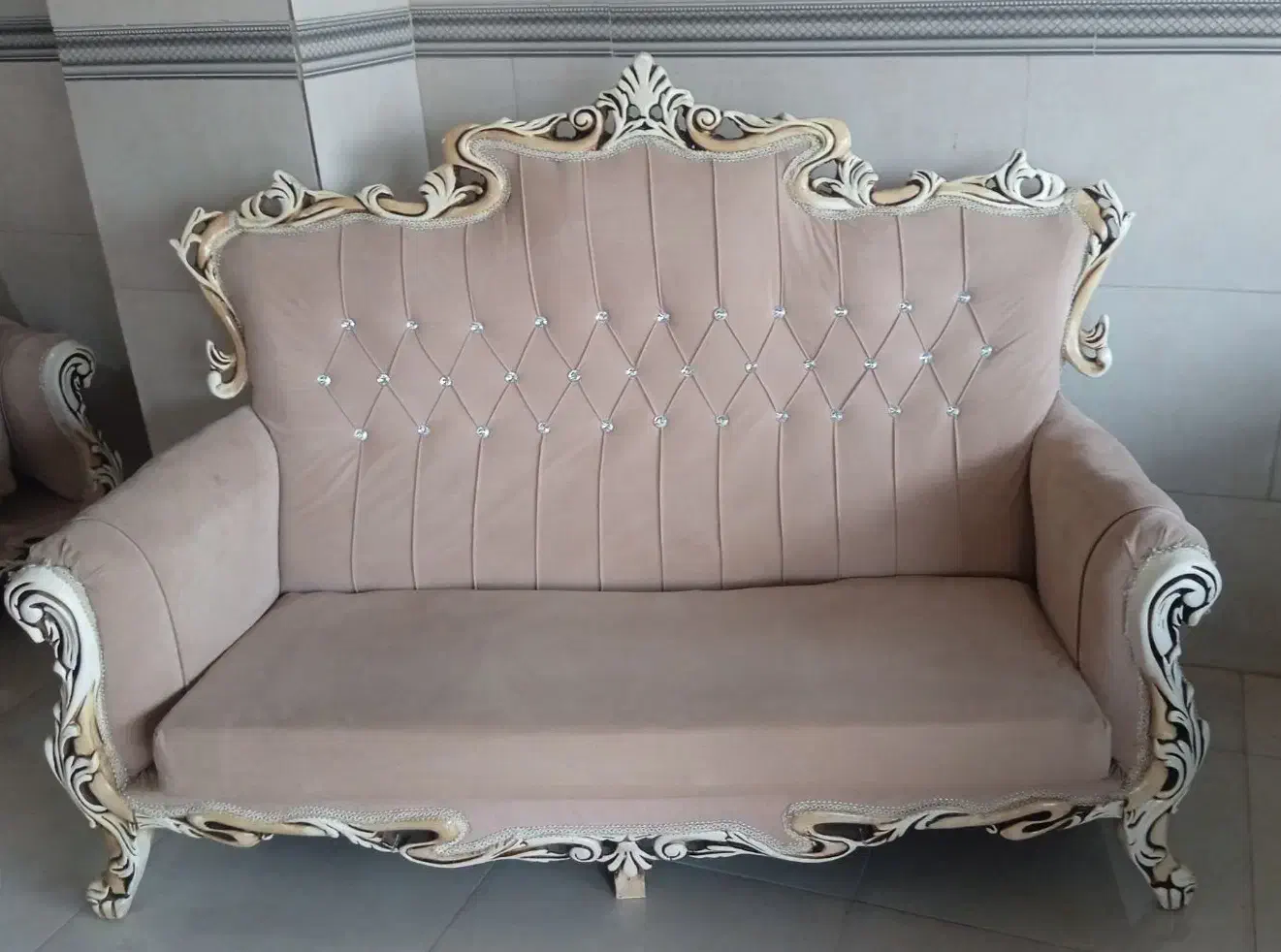 مبلمان سالم و شستشو شده|مبلمان خانگی و میز عسلی|رشت, تازه آباد|دیوار