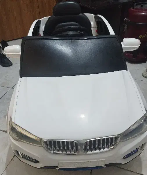 ماشین شارژیbmw|اسباببازی بچه|خمینیشهر, |دیوار