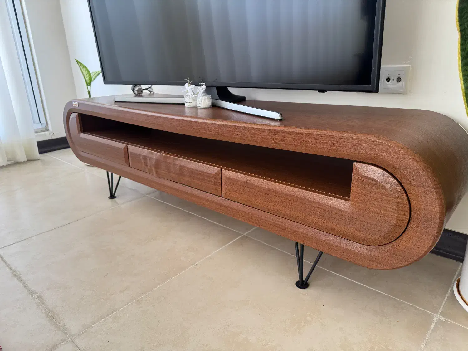 تلوزیو سام سونگ منهنی|تلویزیون و پروژکتور|قشم, |دیوار