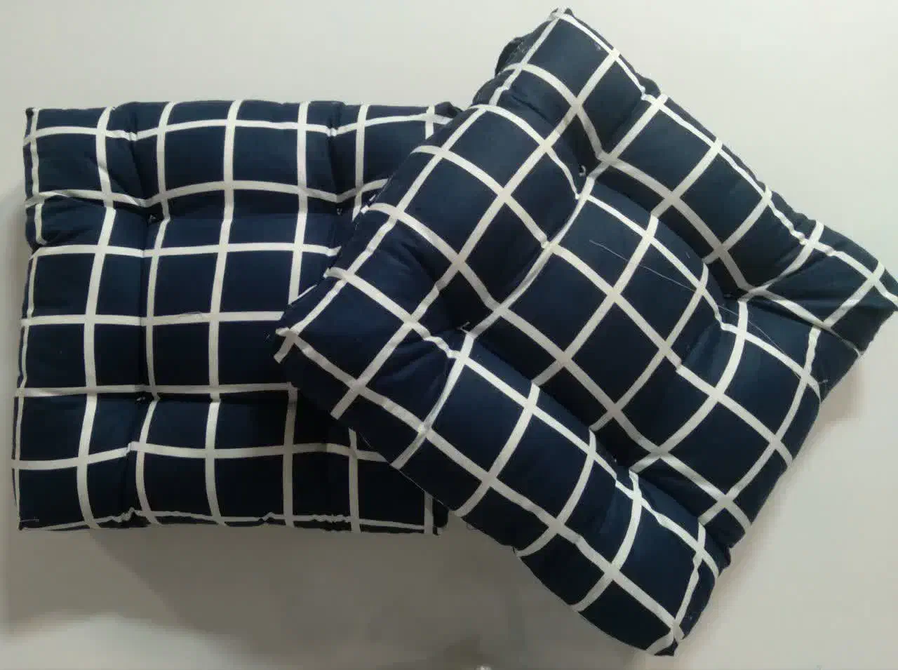 بالش قیمت مناسب چهار گوش،گرد،گردنی،نشیمن دربیرجند|رختخواب، بالش، پتو|بیرجند, |دیوار