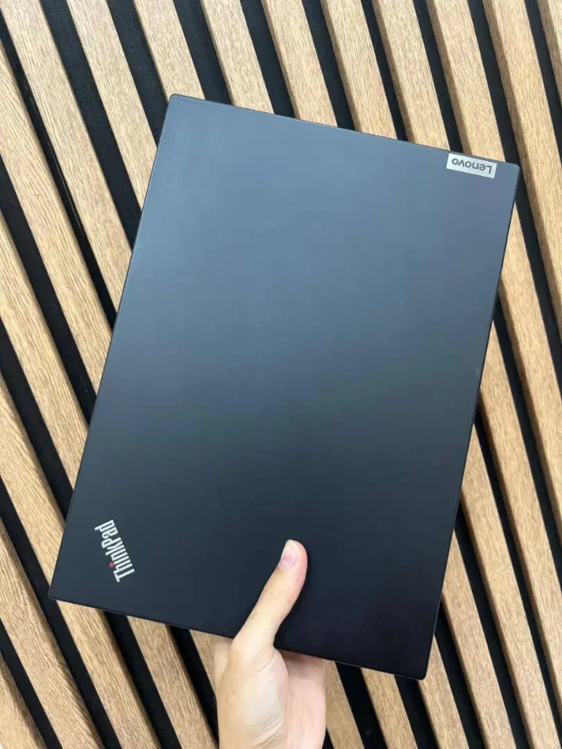 لپ تاپ Lenovo t490 نسل ۸ با کیف و موس اشانتیون|رایانه همراه|ساری, |دیوار