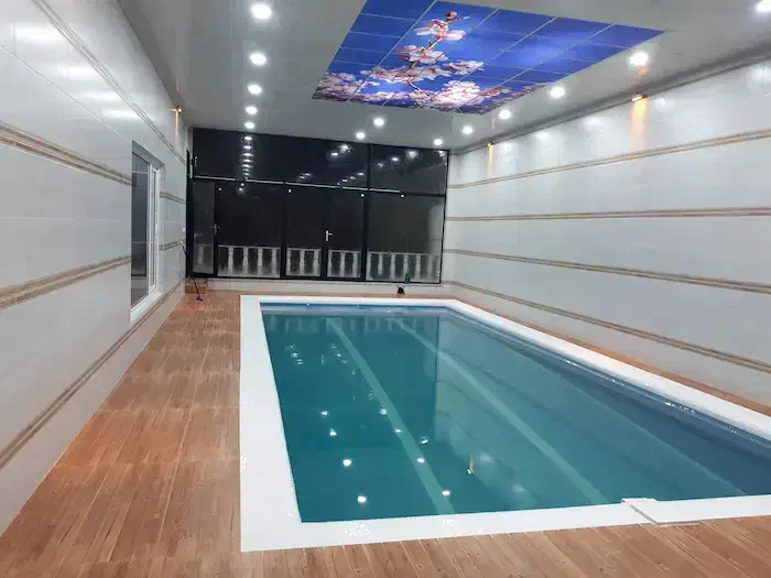 عمارت ویلایی ۵۴۰ متری + استخر و سونا سرپوشیده|اجارهٔ خانه و ویلا|شیراز, تاچارا|دیوار