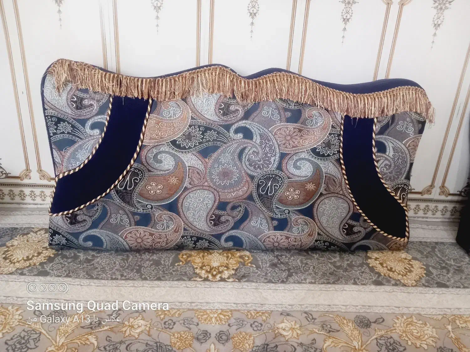 پشتی|پشتی|خرمآباد, |دیوار