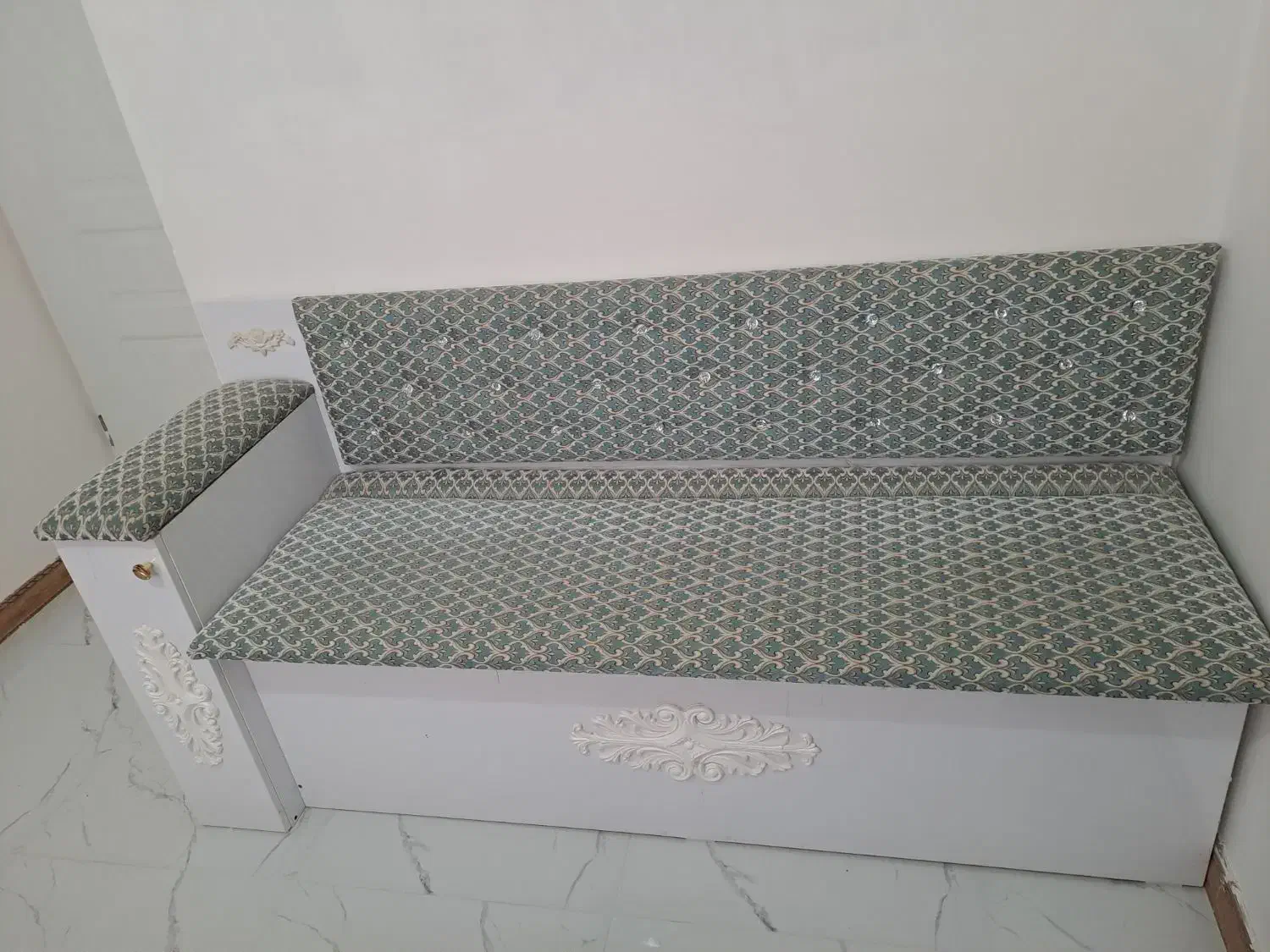 کاناپه (نیمکت شاه نشین)|مبلمان خانگی و میز عسلی|اردبیل, |دیوار