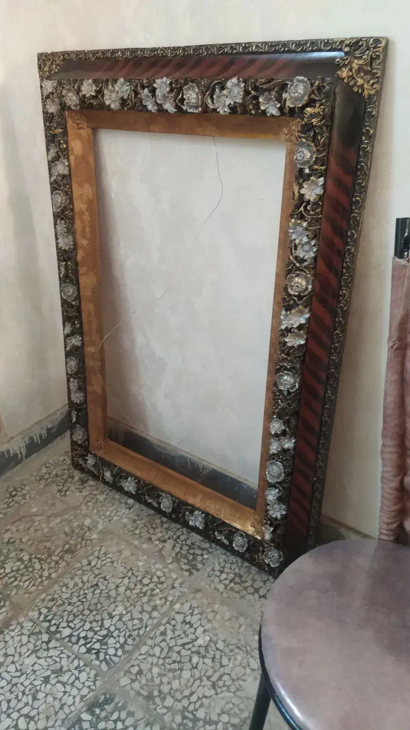 تعدادی اینه وقاب|آینه|خرمآباد, |دیوار