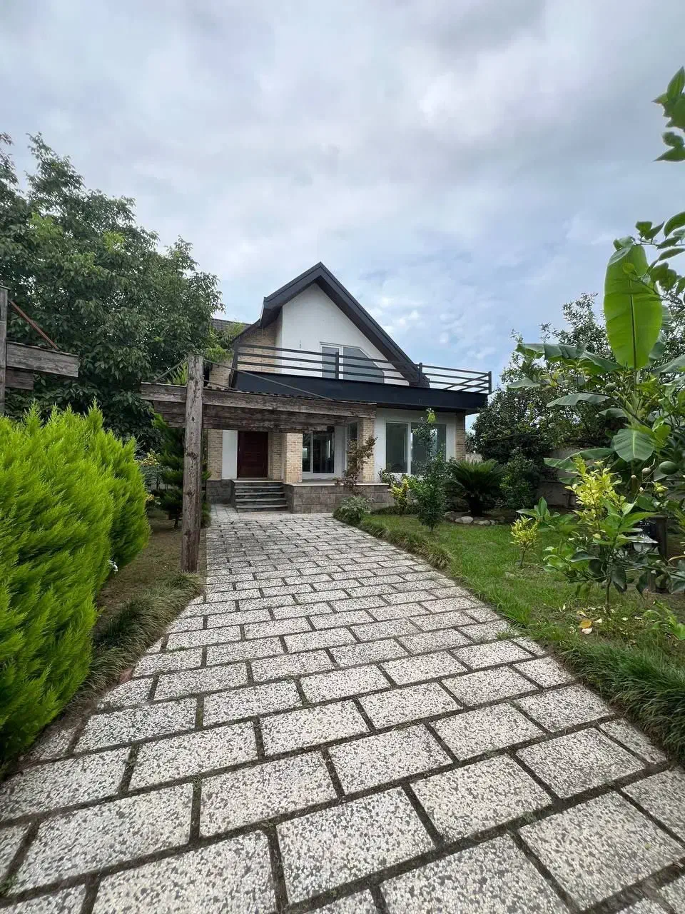 ویلا دوبلکس سنددار و مشجر رویان|فروش خانه و ویلا|رویان, |دیوار