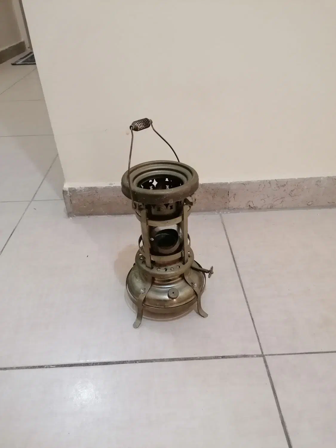 چراغ علاالدین تزئینی|کلکسیون اشیاء عتیقه|شیراز, عفیف‌آباد|دیوار