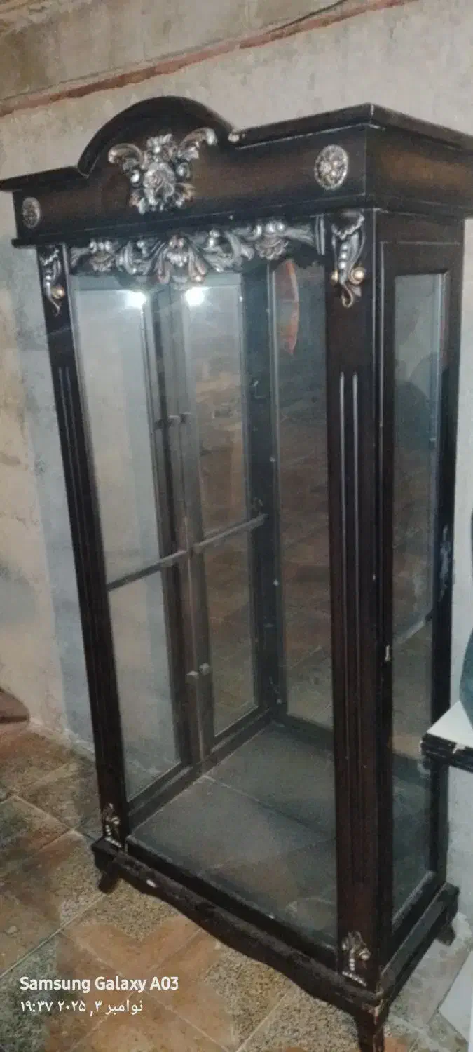 بوفه دو در|بوفه، ویترین، کنسول|دوگنبدان, |دیوار