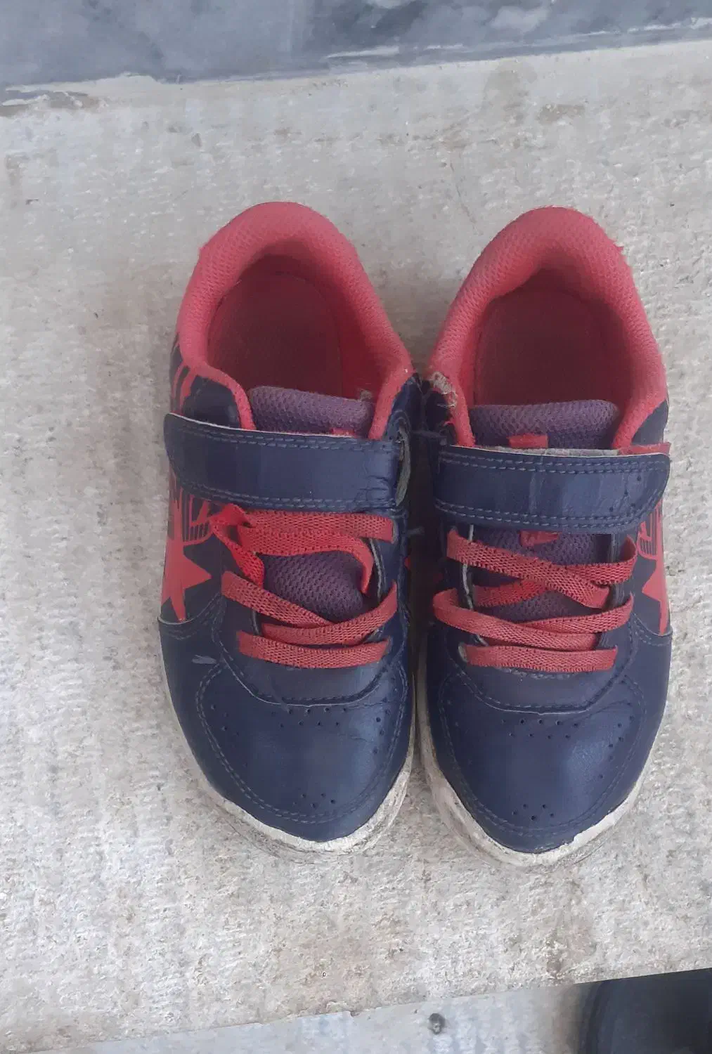 کفش اسپرت بچگانه خارجی|کفش و لباس بچه|اسلامآباد غرب, |دیوار