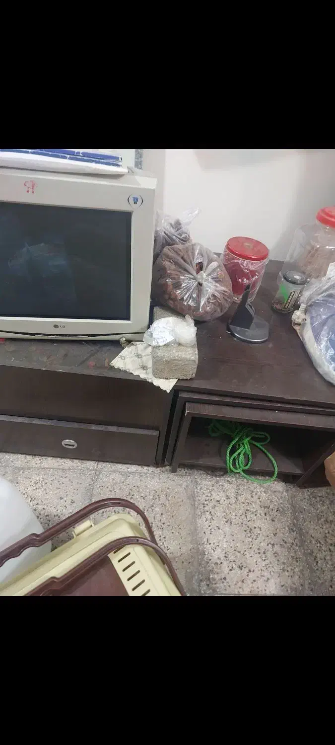 یکدست مبل راحتی هفت نفره با کاور|مبلمان خانگی و میز عسلی|مرند, |دیوار