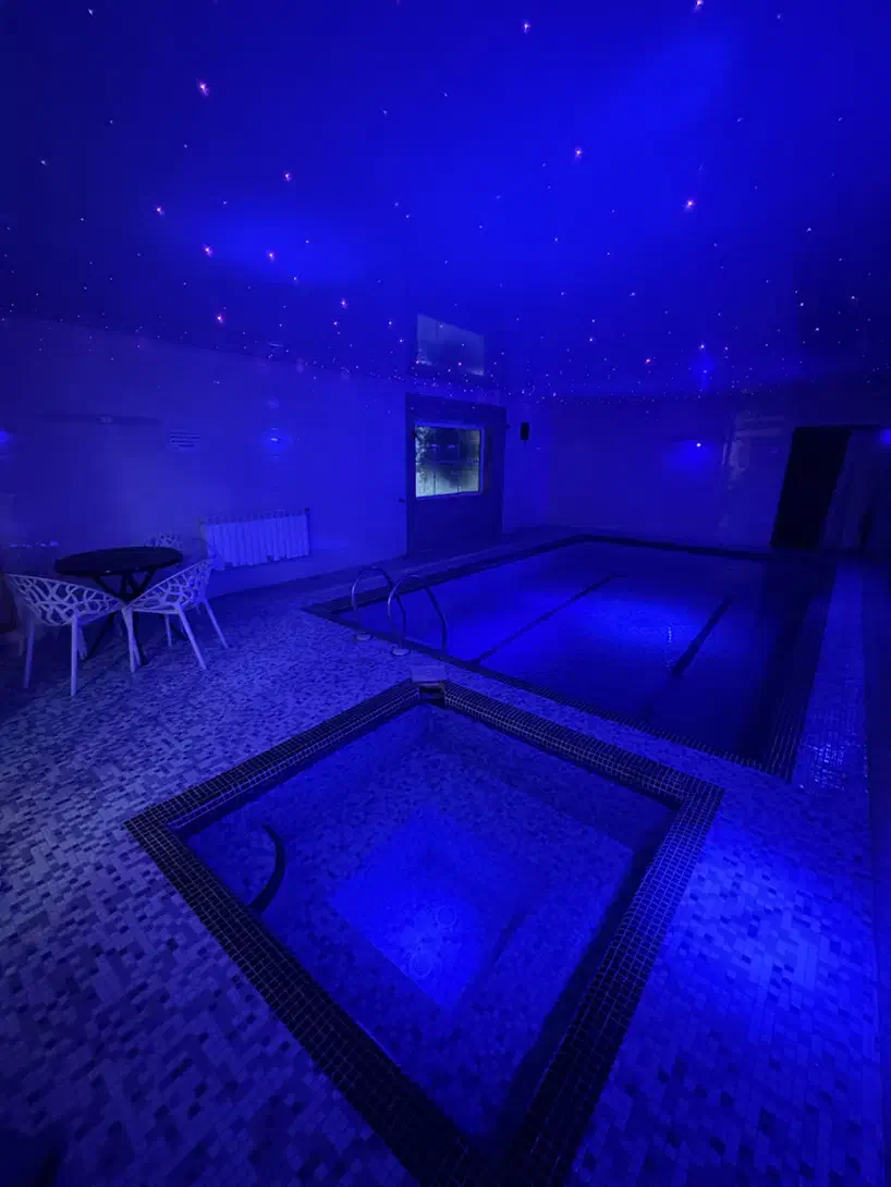 ویلا استخردار با جکوزی نورپردازی حرفه ای(مالک)|اجارهٔ کوتاه‌مدت ویلا و باغ|بندر انزلی, معلم|دیوار