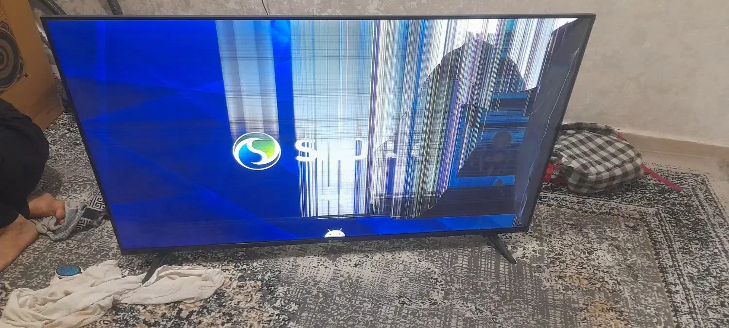 تلوزیون ۵۵ ایسنوا بنیر شکسته|تلویزیون و پروژکتور|فشاپویه, |دیوار