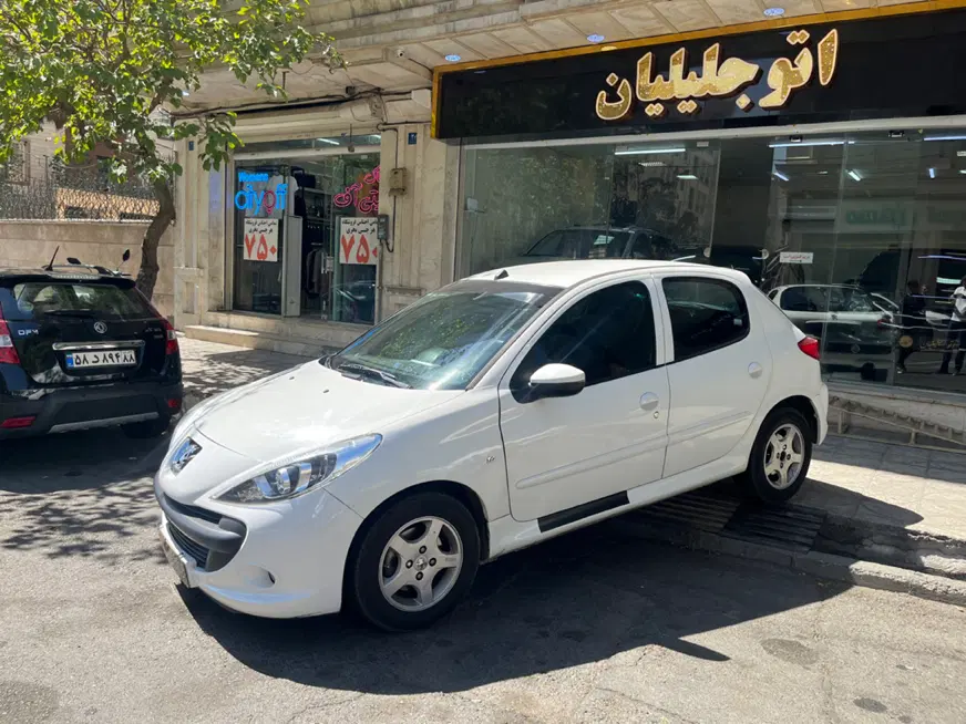 پژو۲۰۷اتومات۹۶نقدواقساط (اتوجلیلیان)|خودرو سواری و وانت|تهران, فردوس|دیوار