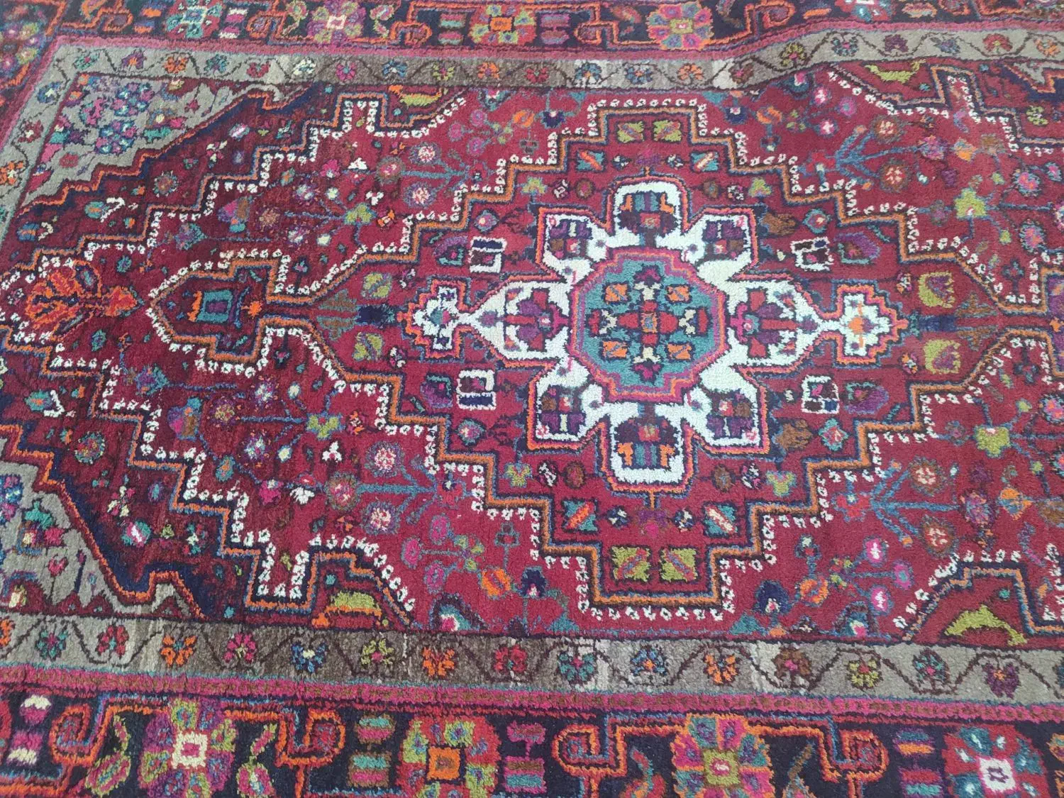 فروش فوری قالیچه دست باف|فرش|آبدانان, |دیوار