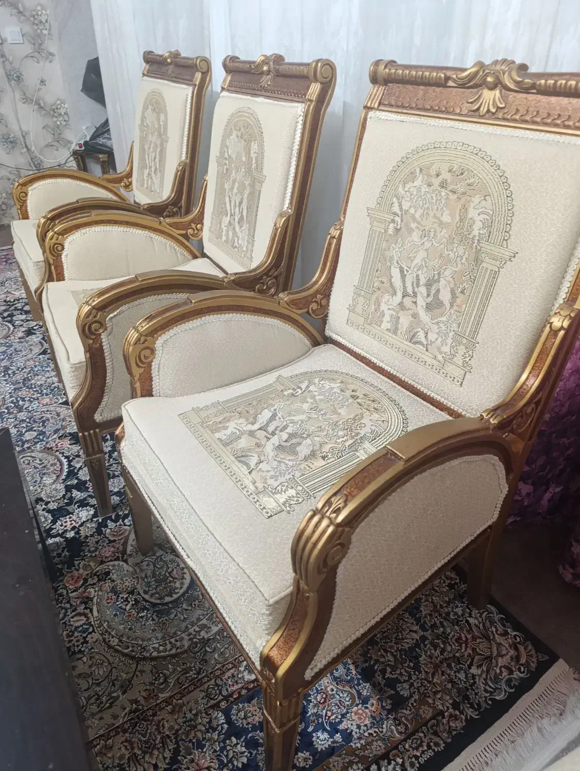 یکدست مبل و میز ناهارخوری ‌در حد نو|مبلمان خانگی و میز عسلی|اصفهان, سرتاوه|دیوار