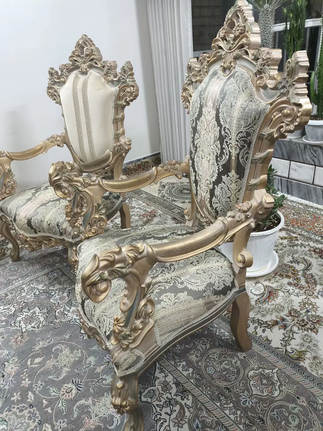 مبل سلطنتی ۷نفره بامیز(درحدنوکیفیت عالی،|مبلمان خانگی و میز عسلی|ابریشم, |دیوار