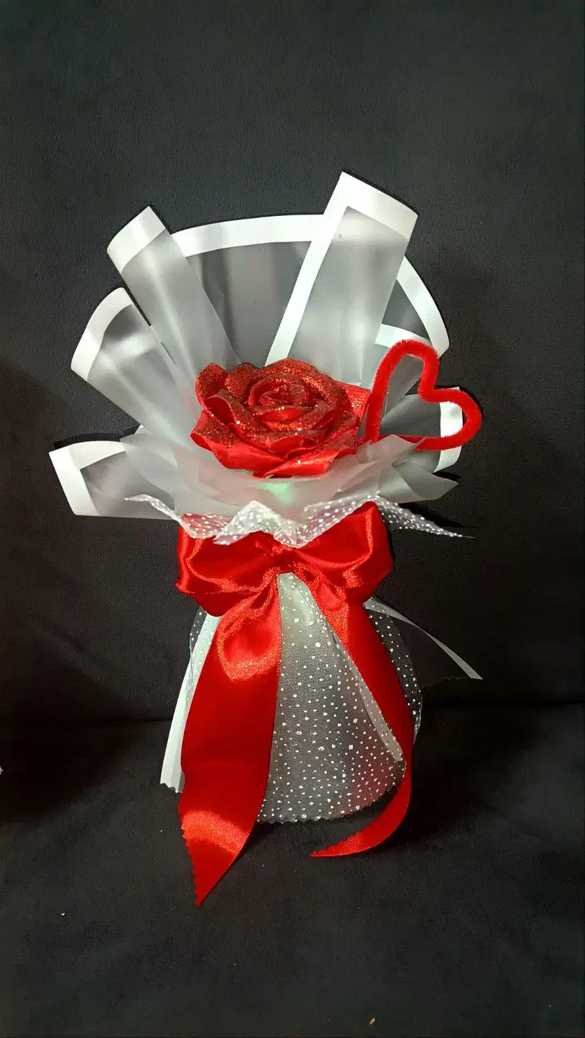 به مناسبت روز مادر تخفیف داریم|گل مصنوعی|قزوین, |دیوار