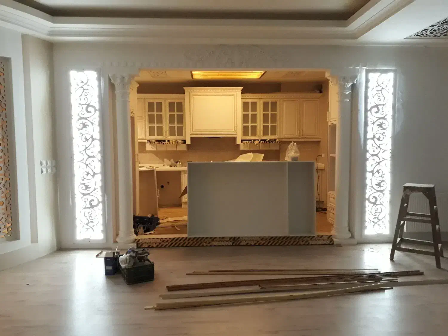 خدمات فنی برق ساختمان|خدمات پیشه و مهارت|قزوین, |دیوار