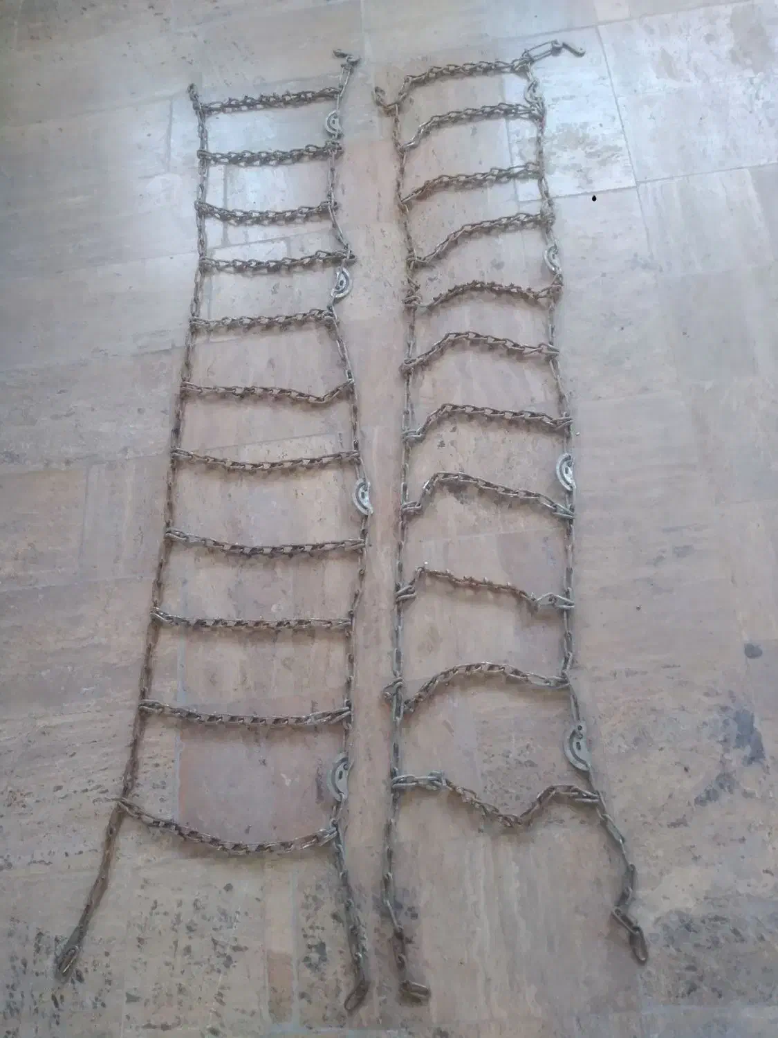 زنجیر سمند و پرشیا و پژو در حد|قطعات یدکی و لوازم جانبی|اردبیل, |دیوار