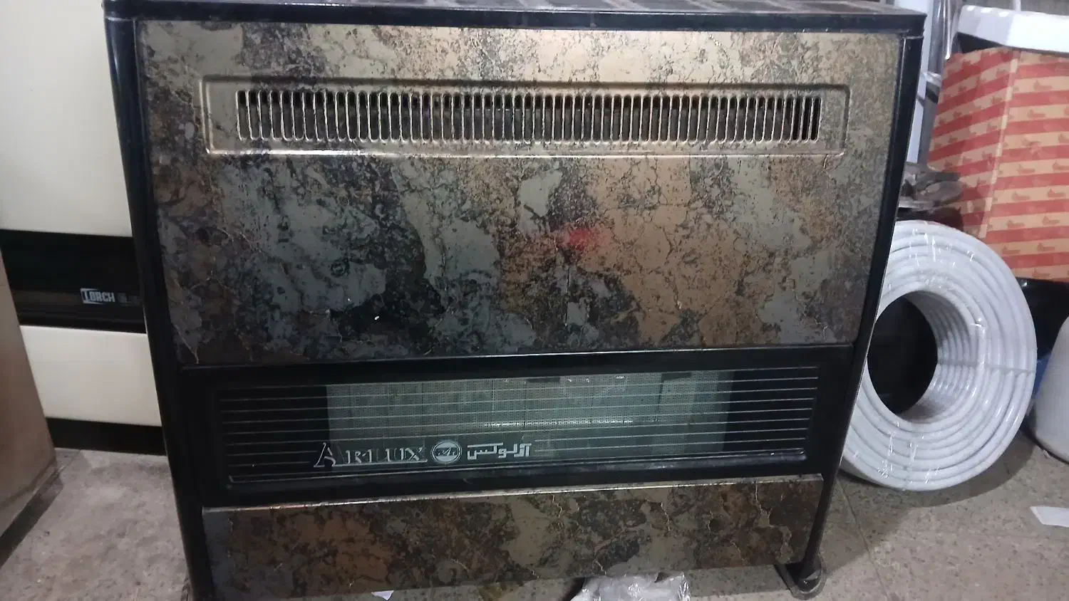 بخاری سالم بدون عیب|بخاری، هیتر، شومینه|برخوار, |دیوار