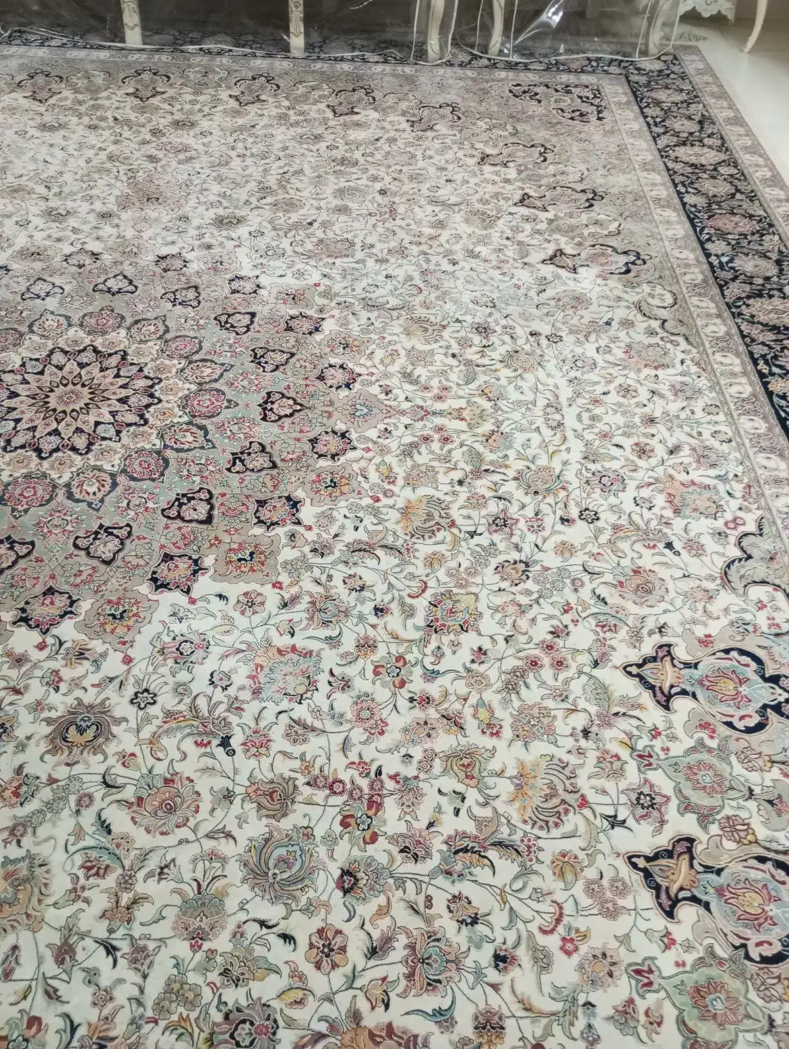 فرش بیست متری زمرد کاشان 4در5 و کناره یک در جهار|فرش|مشهد, حسین‌آباد|دیوار