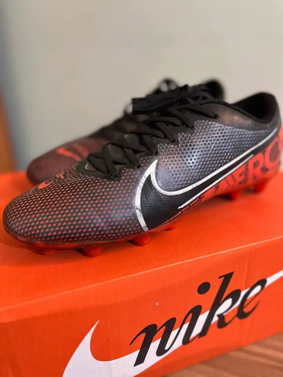 استوک فوتبالی سایز 39 در حد|کیف، کفش، کمربند|شیراز, عادل آباد|دیوار