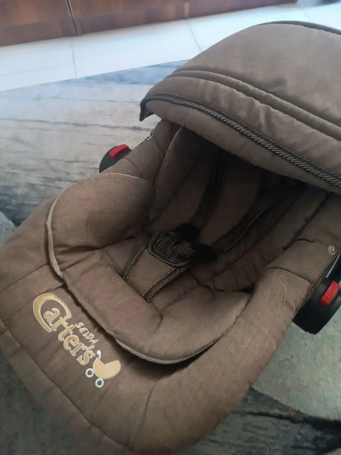 کریر|کالسکه و لوازم جانبی|چهارباغ, |دیوار