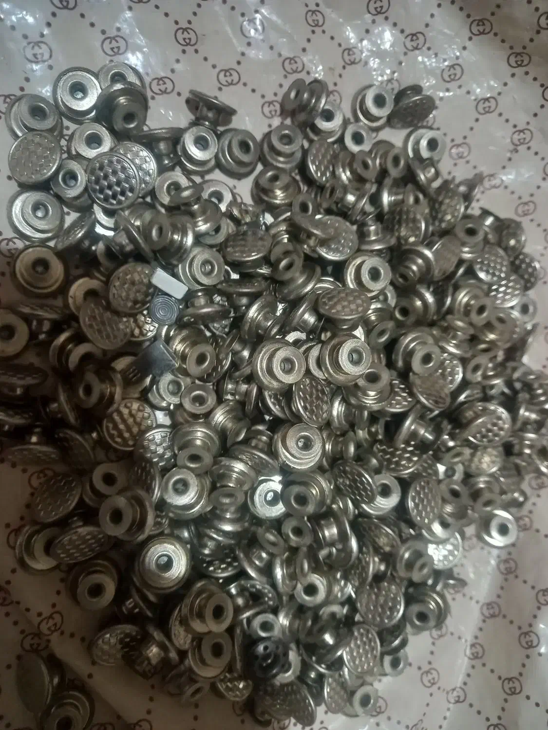 لوازم چرخ خیاطی|چرخ خیاطی و ریسندگی|رباطکریم, رباطکریم|دیوار