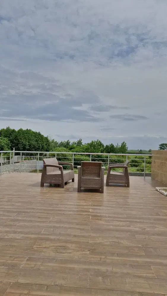 ویلا استخردار تراس به شالیزار (مالک هستم)|اجارهٔ کوتاه‌مدت ویلا و باغ|بندر انزلی, نامجو|دیوار