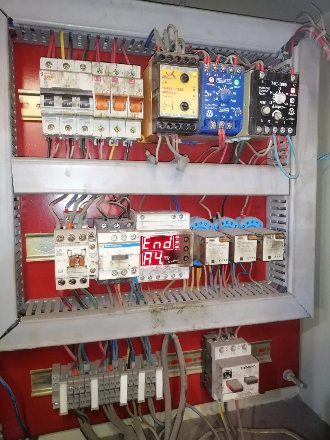 عیب یابی و مونتاژ تابلو برق|خدمات پیشه و مهارت|تبریز, |دیوار