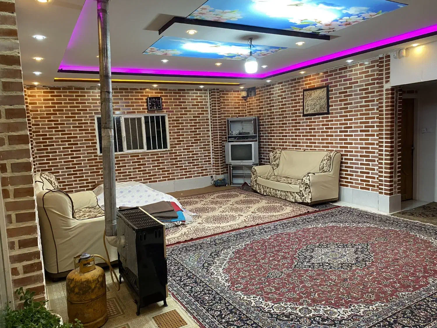 اجاره روزانه/هفتگی/ماهانه ویلا ۱۰۰۰ متری|اجارهٔ کوتاهمدت ویلا و باغ|فلاورجان, |دیوار