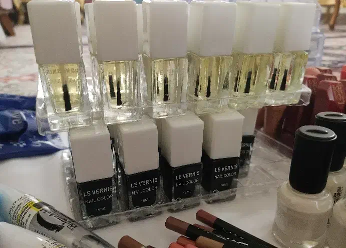 مقداری لوازم آرایشی بهداشتی|حراج|ساوه, |دیوار