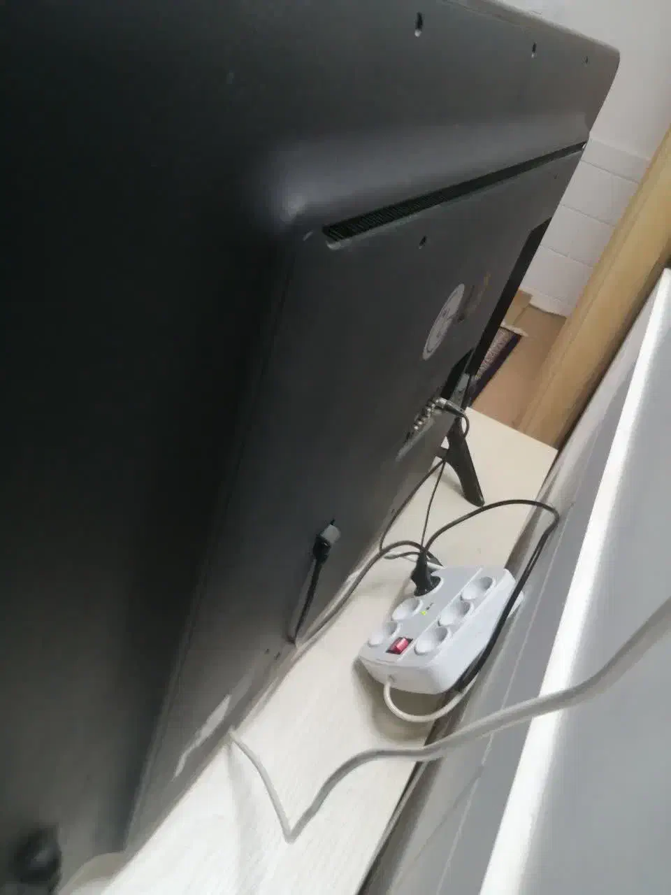 تلویزیون ال جی اصل|تلویزیون و پروژکتور|شیروان (خراسان), |دیوار