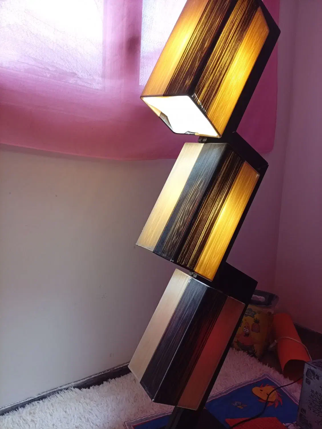 اباژور کنارسالنی|چراغ خواب و آباژور|سهند, |دیوار