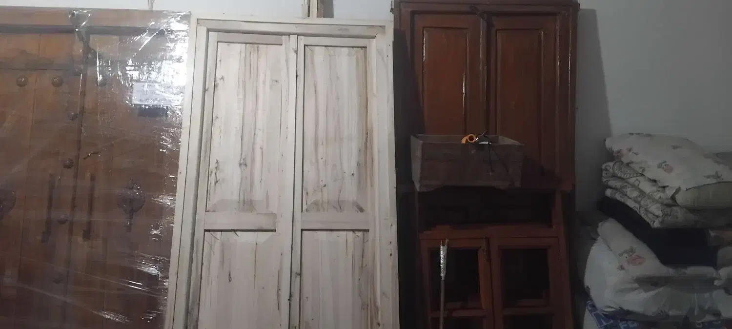 در قدیمی|کلکسیون اشیاء عتیقه|مشهد, مصلی (کارمندان اول)|دیوار