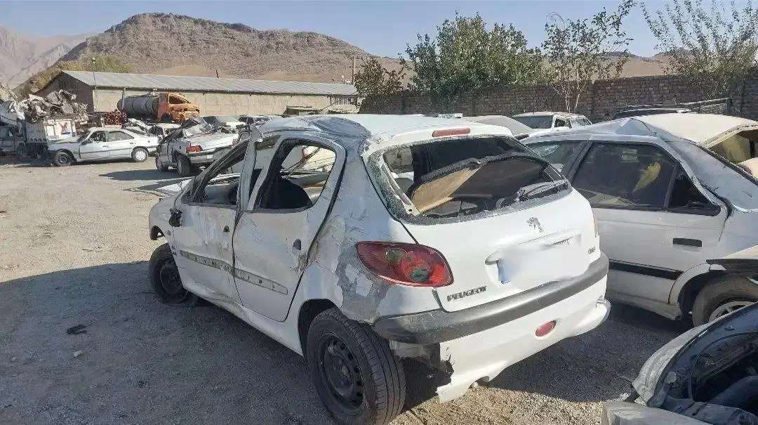 پژو ۲۰۶ تیپ ۵ مدل ۹۶|خودرو سواری و وانت|اراک, |دیوار