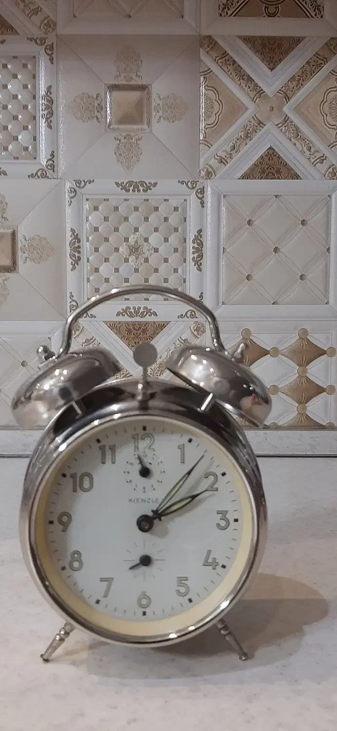 ساعت رومیزی آلمانی در حدنو سالم|کلکسیون اشیاء عتیقه|تهران, باغ خزانه|دیوار