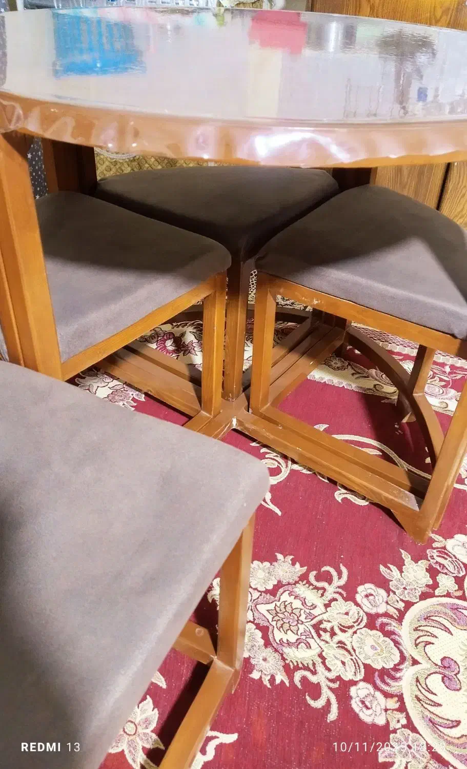 میز غذا خوری ۴نفره گرد سالم|میز و صندلی غذاخوری|قروه, |دیوار