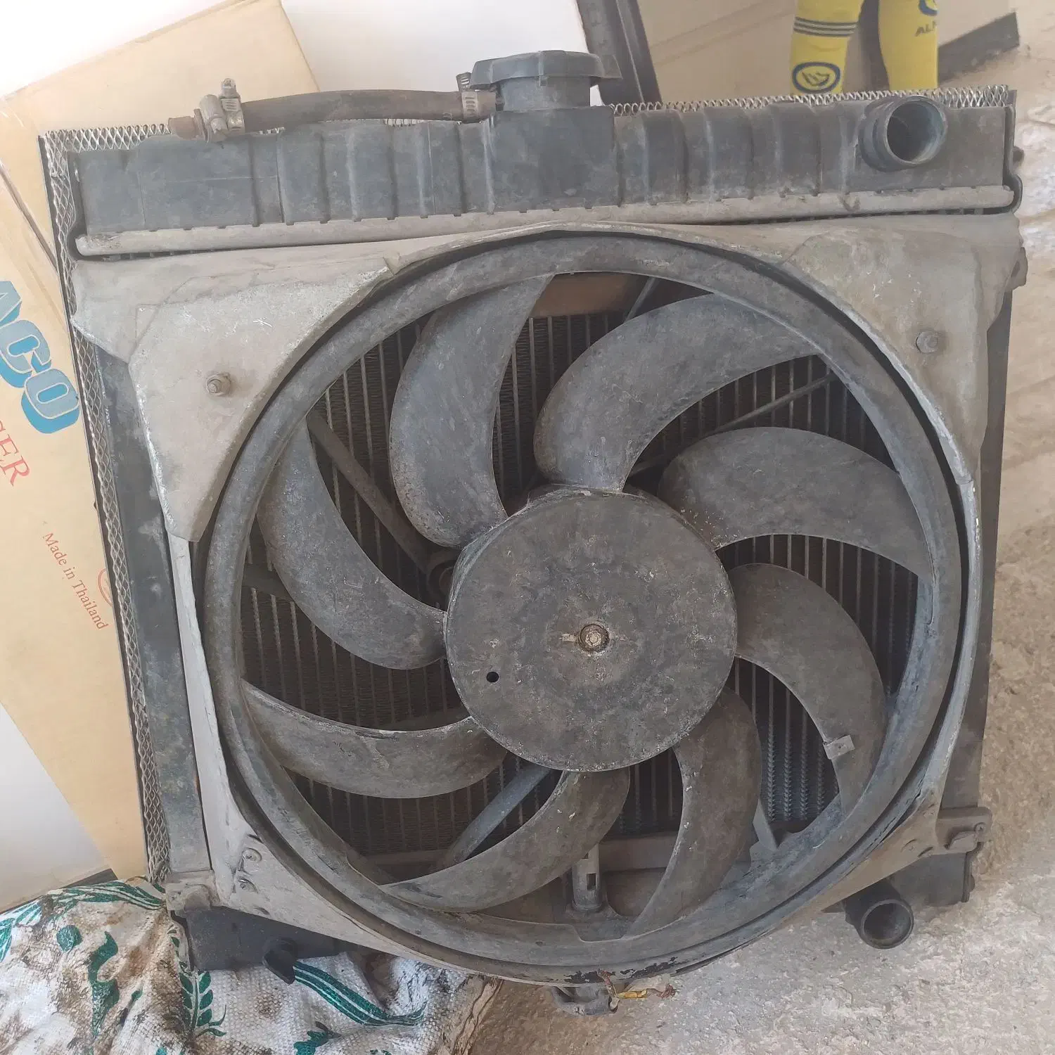 رادیات نیسان همراه فن ۲۰۶ نصب شده روی رادیات|قطعات یدکی و لوازم جانبی|مشهد, رستگار|دیوار