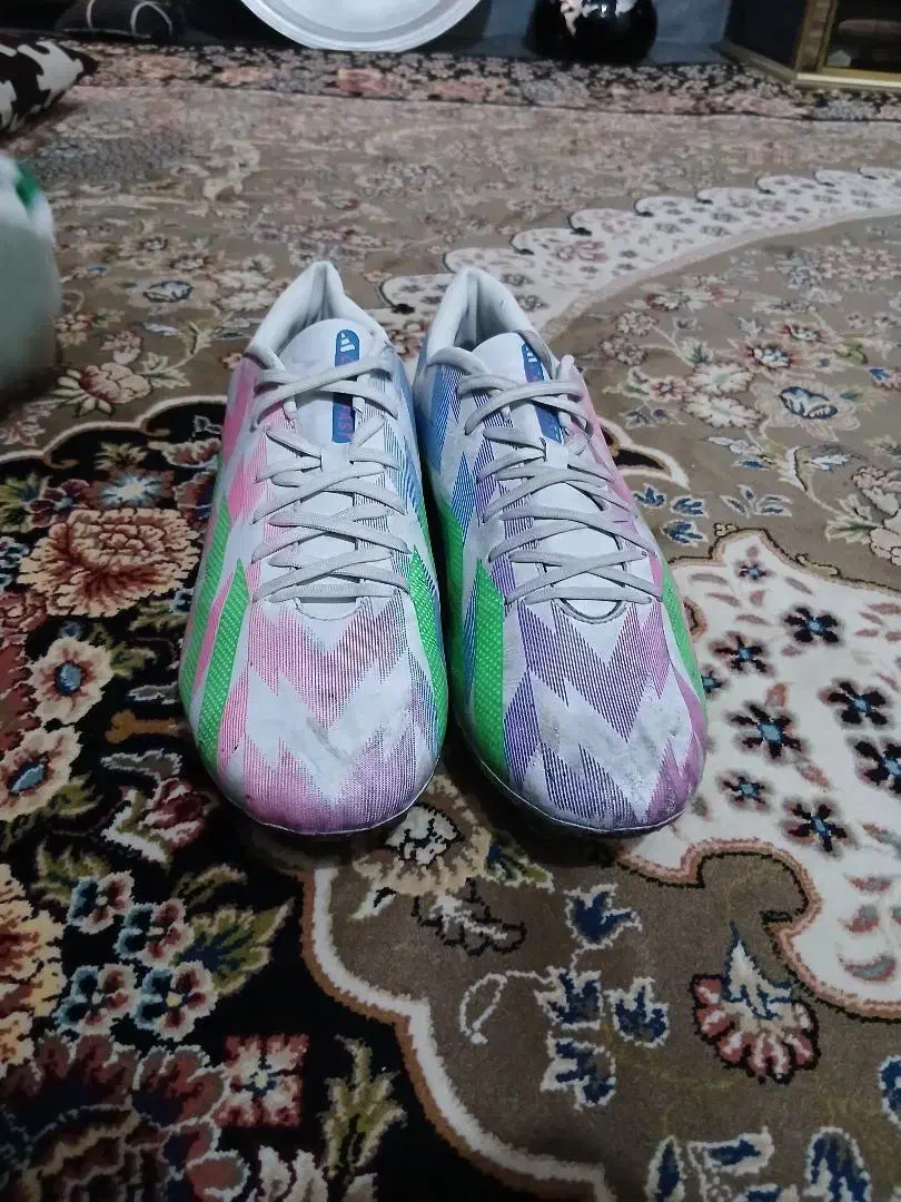 کفش فوتبال هدیه تیم ملی|ورزش‌های توپی|مشگین شهر, |دیوار