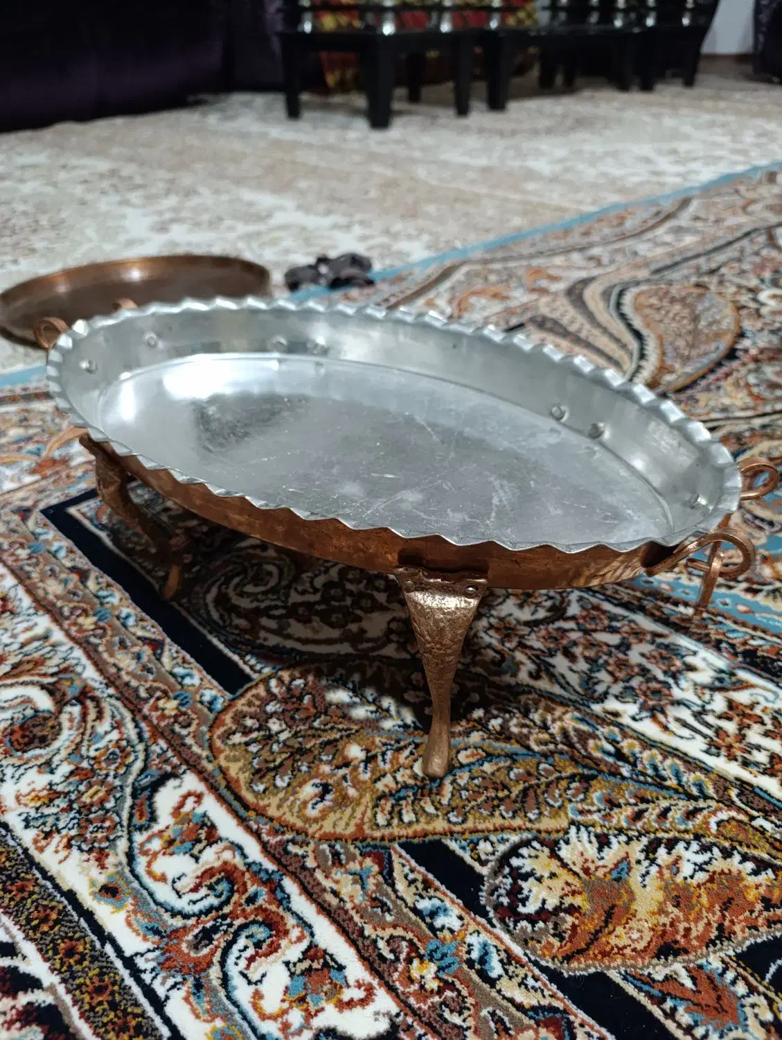 مرغ خوری مسی|کلکسیون اشیاء عتیقه|میاندوآب, |دیوار