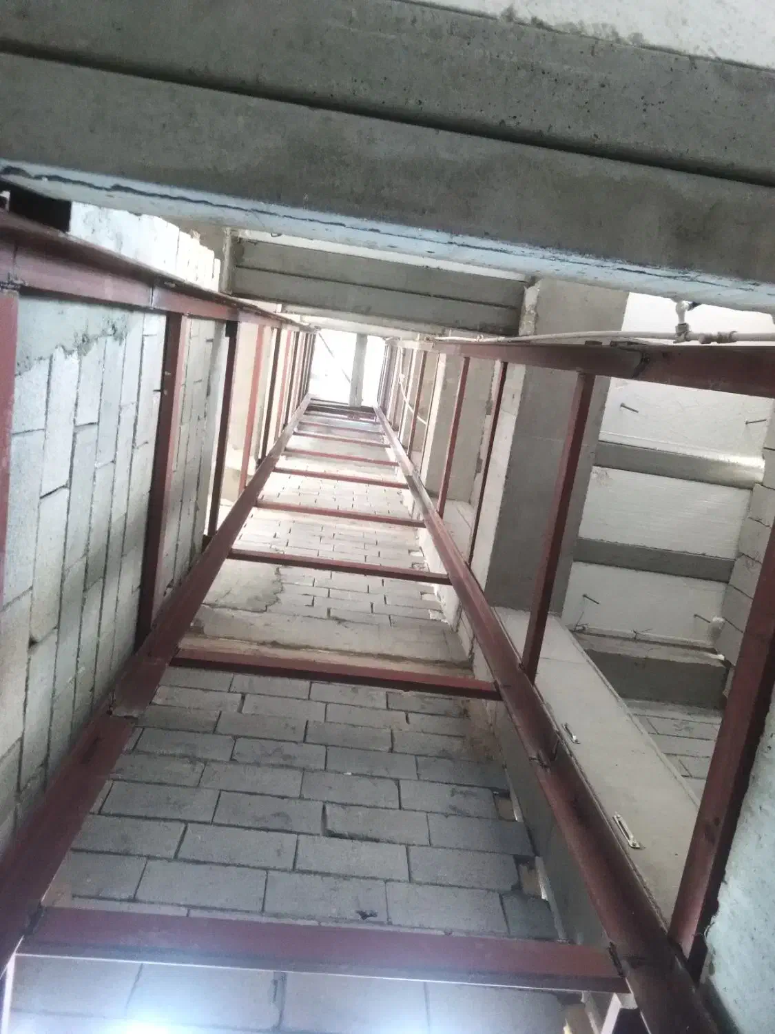 نصب اهنکشی درب ریل اسانسور|خدمات پیشه و مهارت|اراک, |دیوار