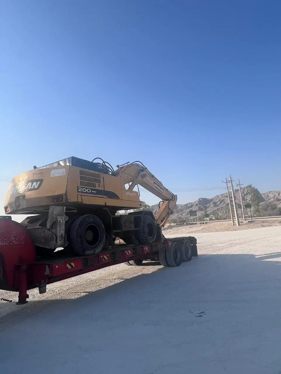 بیل لاستیکی دوو دوسانی 200|خودرو سنگین|اصفهان, آبشار|دیوار