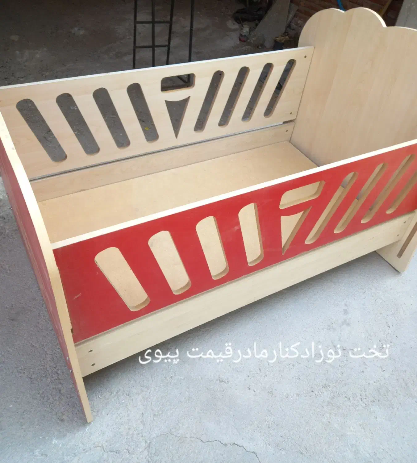 تخت کودک|تخت و صندلی بچه|گوگان, |دیوار
