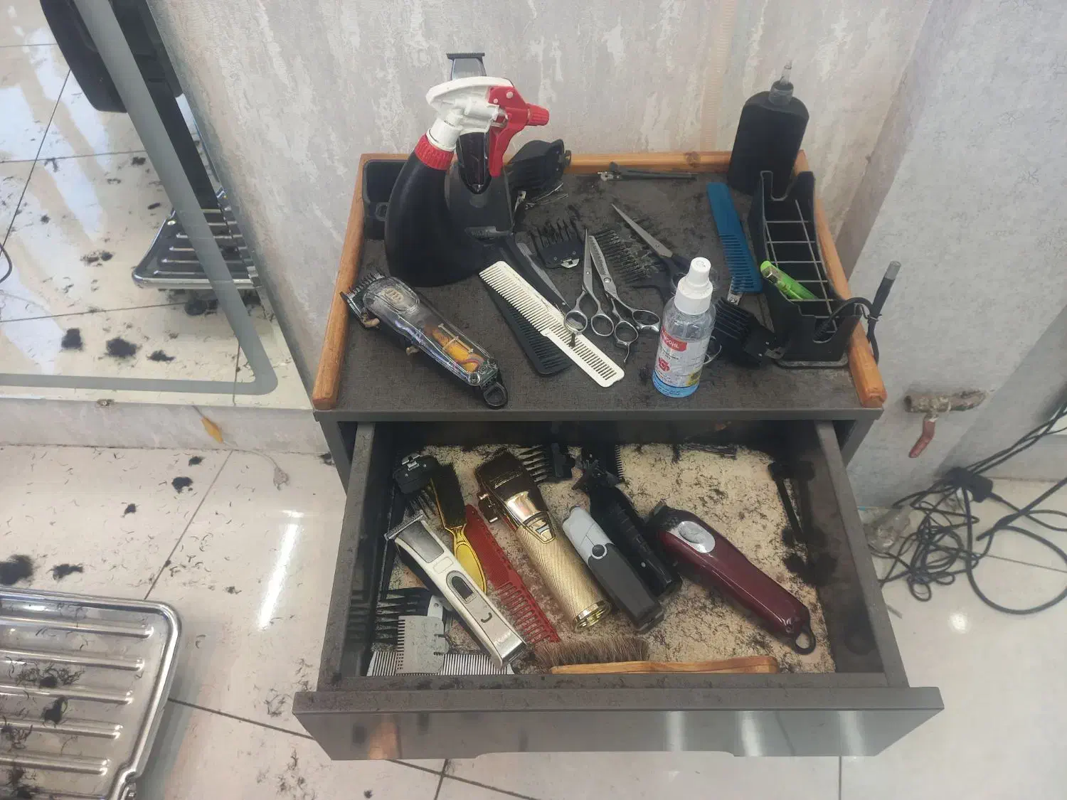 لوازم کامل ارایشگاه مردانه|آرایشگاه و سالنهای زیبایی|نورآباد, |دیوار