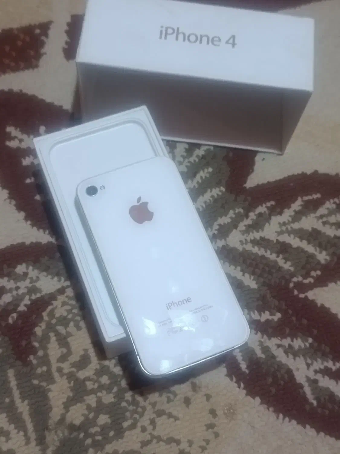 iPhone 4|موبایل|قم, پردیسان|دیوار