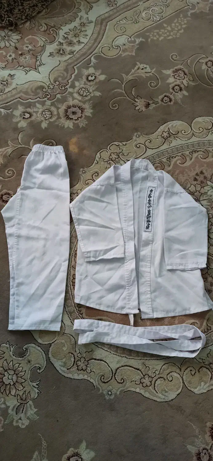 لباس کاراته کمیته وکاتا ،مناسب برای ۸تا ۱۳سال|تجهیزات ورزشی|شاهدشهر, |دیوار