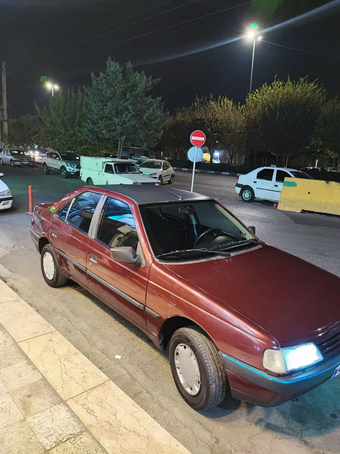 پژو ۴۰۵ 2000 مدل 78 دور رنگ معاوضه|خودرو سواری و وانت|کرج, شاهینویلا|دیوار